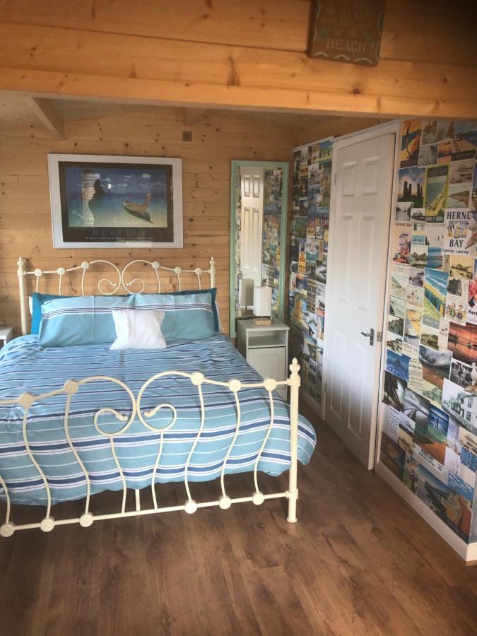 Sherpai Lodge Herne Bay Bagian luar foto
